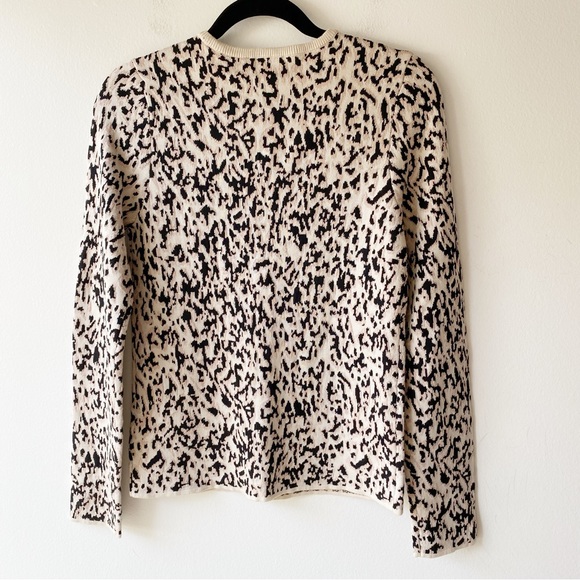 express leopard print fitted sweater - Picture 2 of 6